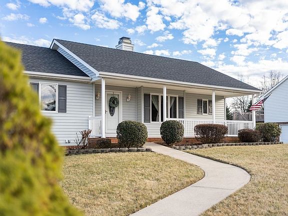 5th image of 20 Wyndham Hill Dr