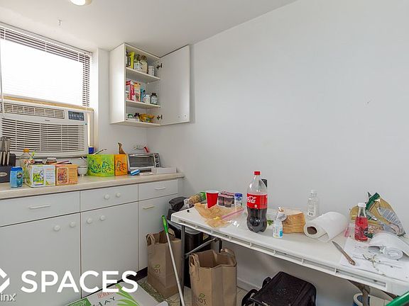 5th image of 3549 N Claremont Ave #3