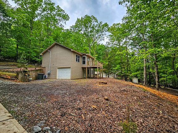 4th image of 48 Rose Ct