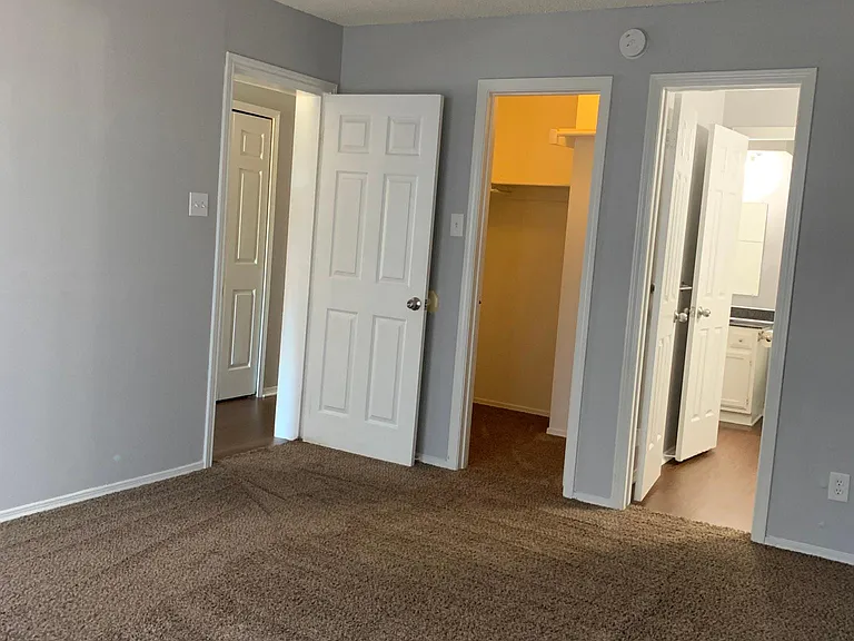 3109 Whisper Oaks Ln #A — Photo 11
