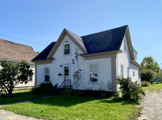 102 Union St, Calais, ME 04619