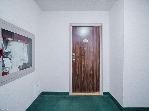 4th image of 18 Knightsbridge Rd #502
