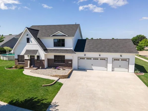 1200 Kathleen Ct, Appleton, WI 54915