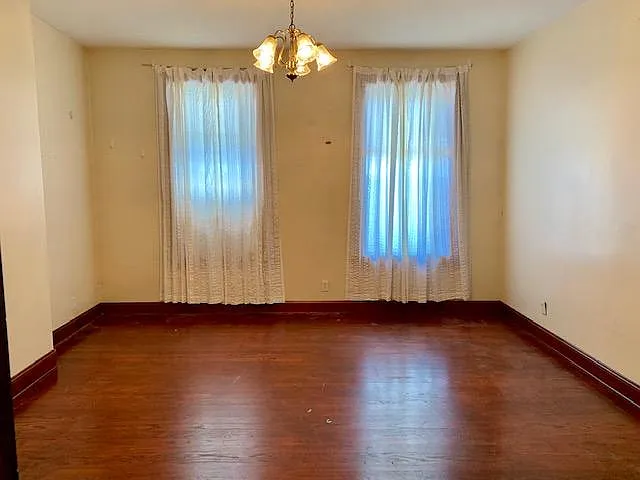 1016 Barton St — Photo 16
