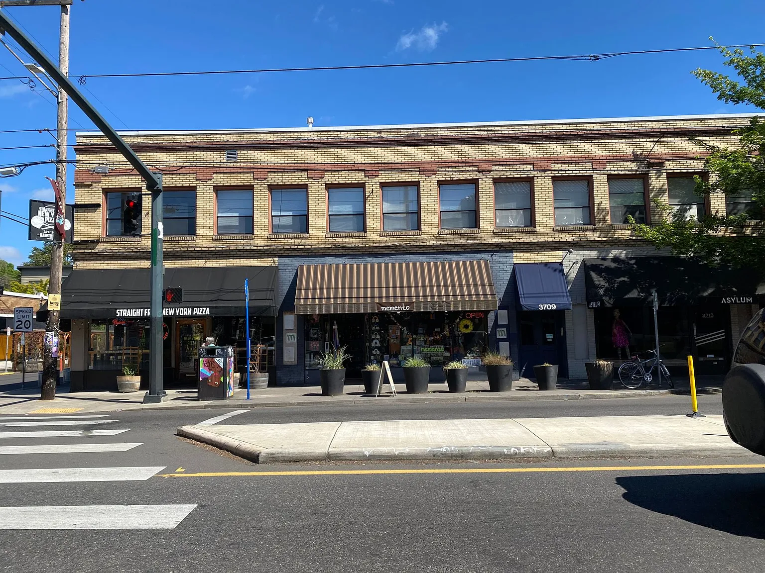 3701 SE Hawthorne Blvd #220 photo 1