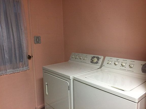 5th image of 504 Meadowlawn Dr