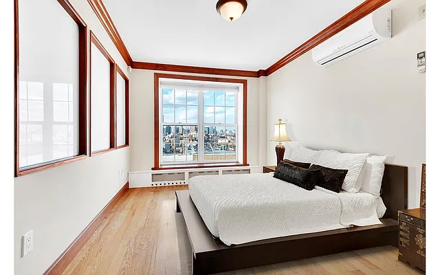 Rented by Douglas Elliman | media 23