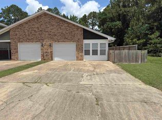 7072 Lake Joanne Dr, Pensacola, FL 32506