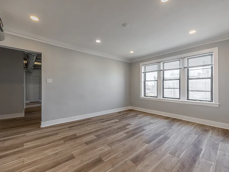 6148 N Francisco Ave — Photo 7