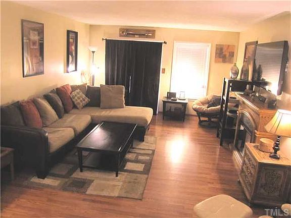 5th image of 113 Scott Ln
