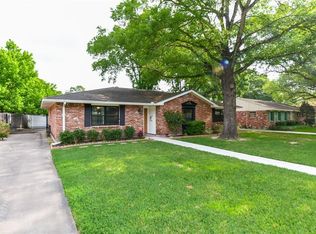 10622 Overbrook Ln, Houston, TX 77042