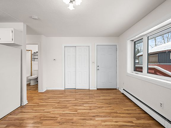 3rd image of 135 Charles St #1