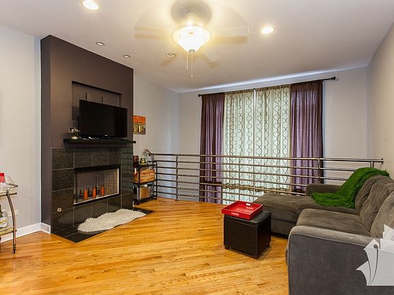 2nd image of 2841 W Lyndale St #1A