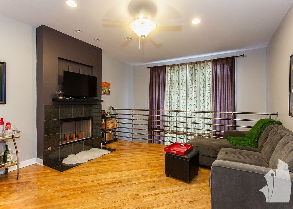 1st image of 2837 W Lyndale St #Fl1