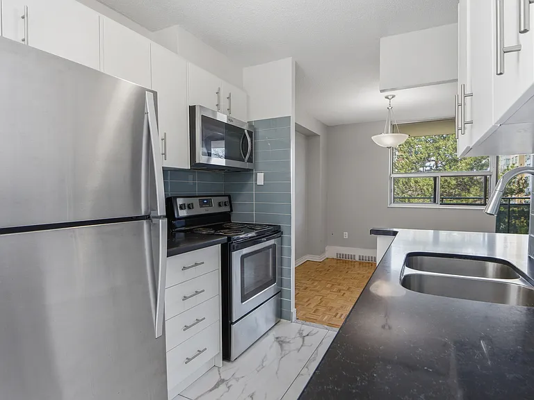 20 Stonehill Ct — Photo 29