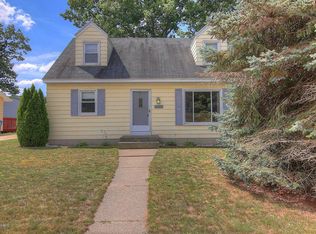 2566 Parkview St SW, Wyoming, MI 49519