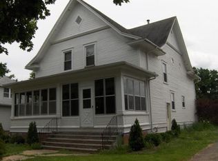 210 1st St SW, Hopkinton, IA 52237