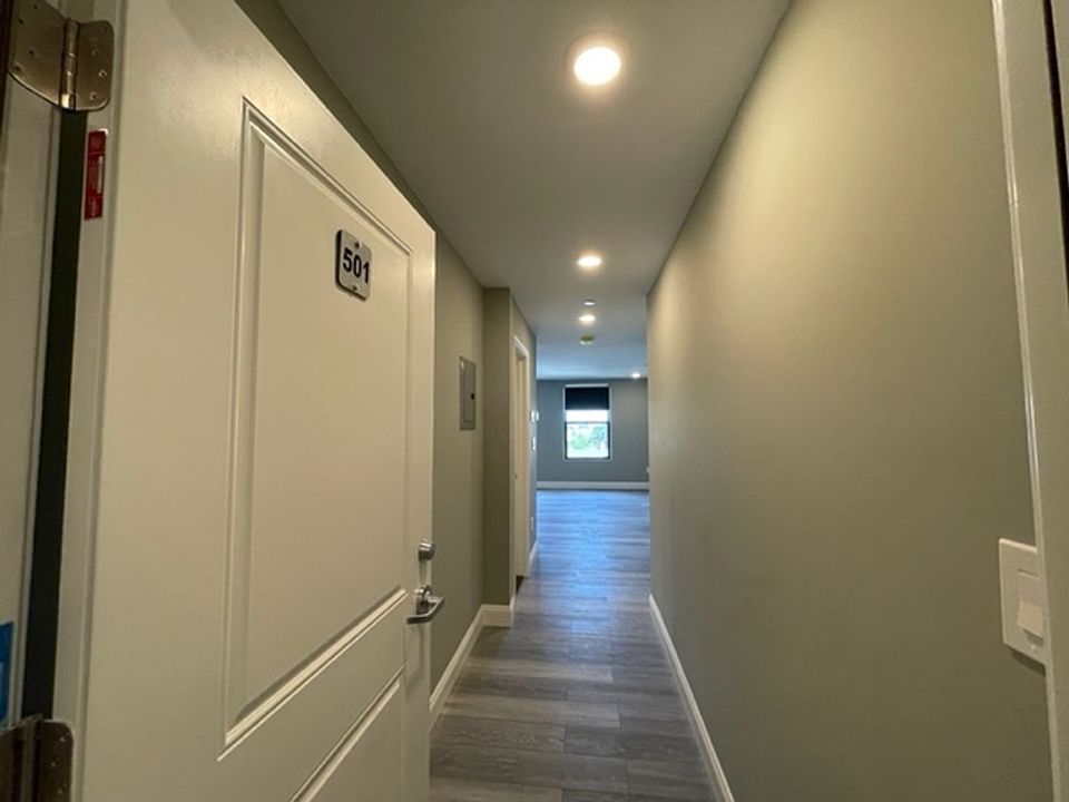 1st image of 180 Shirley Ave #501