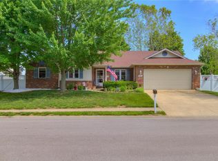 147 Saint Sabre Dr, Swansea, IL