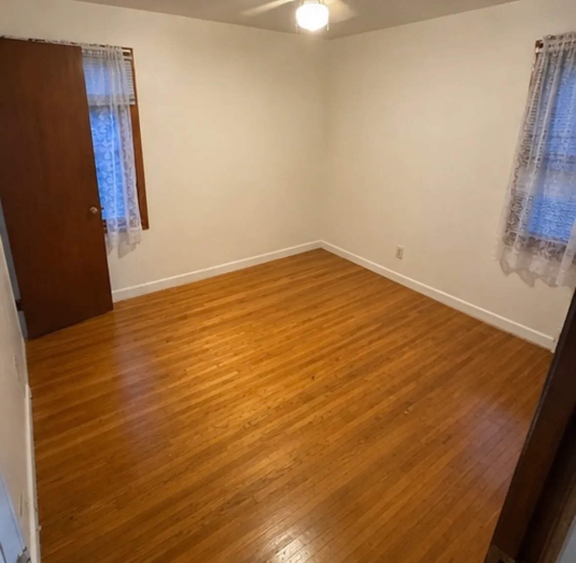 3 bed, 1400 sqft, $2,399 — Photo 3
