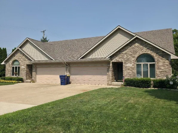 33527 Roselawn Dr, New Baltimore, MI 48047