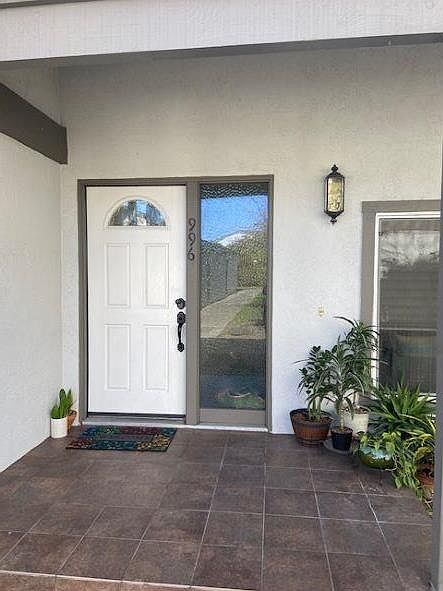 1st image of 966 Cartier Ln