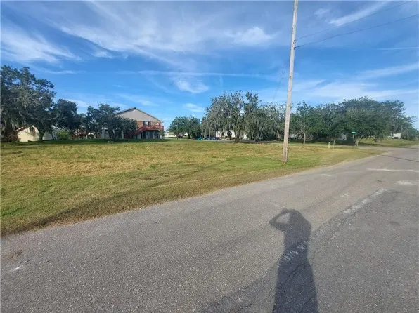 Fisher St, Lafitte, LA 70067