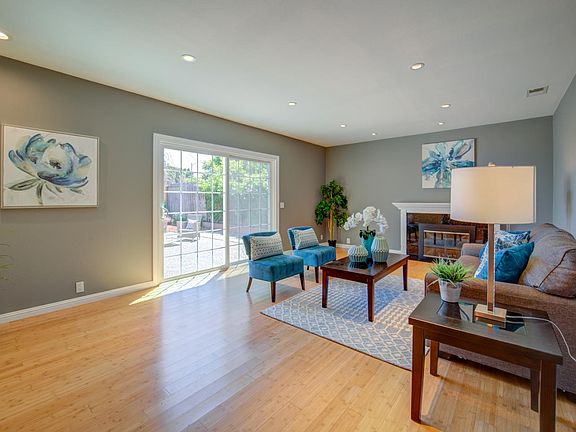 3rd image of 5584 Dwight Ave