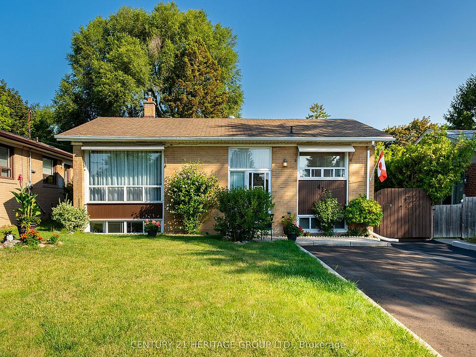 1st image of 417 Paliser Cres S