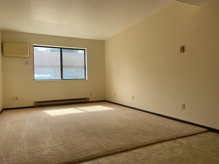 2421 4th Ave N #2 — Photo 3