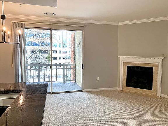 3rd image of 2105 Highcourt Ln APT 301