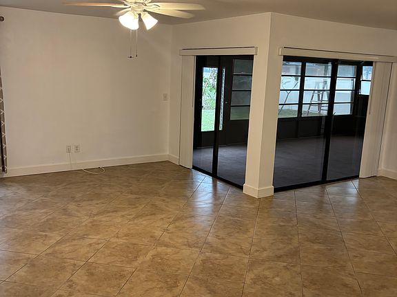 3rd image of 4606 SW 7th Ave