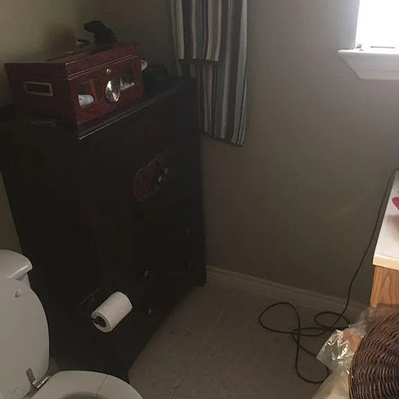 Master 1/2 Bath