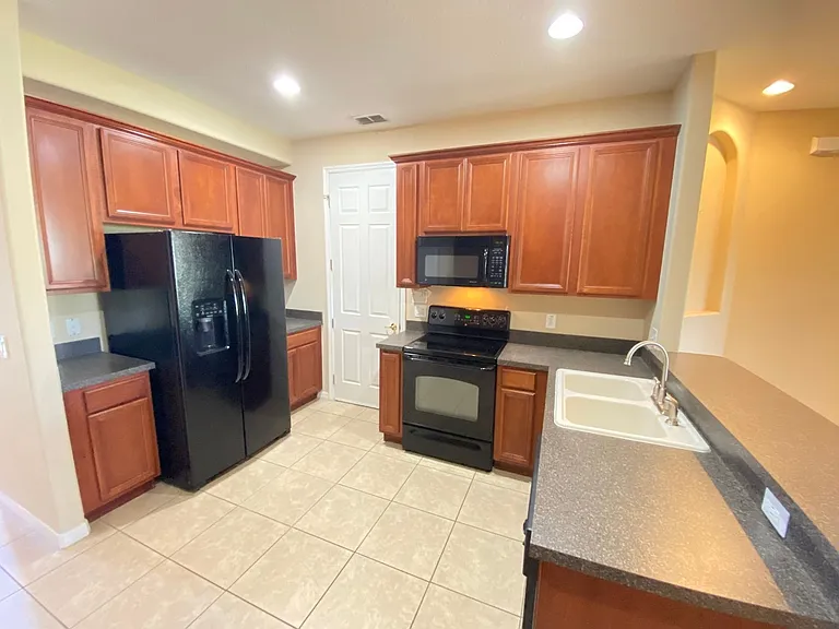 519 Terrace Spring Dr — Photo 3