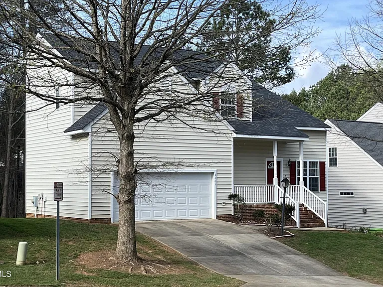 2604 Farlow Gap Ln — Photo 2