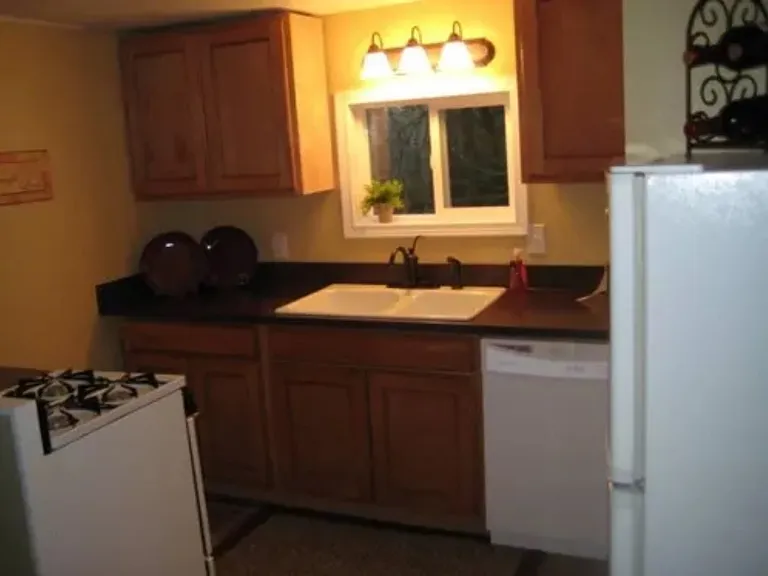 11120 SW Barbur Blvd #5 — Photo 3