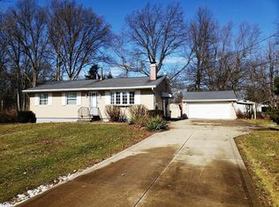 1455 Driftwood Ln, Macedonia, OH 44056