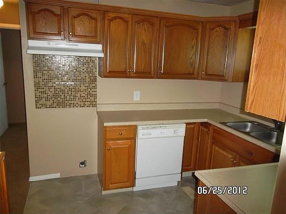 4th image of 552 Pandora Dr