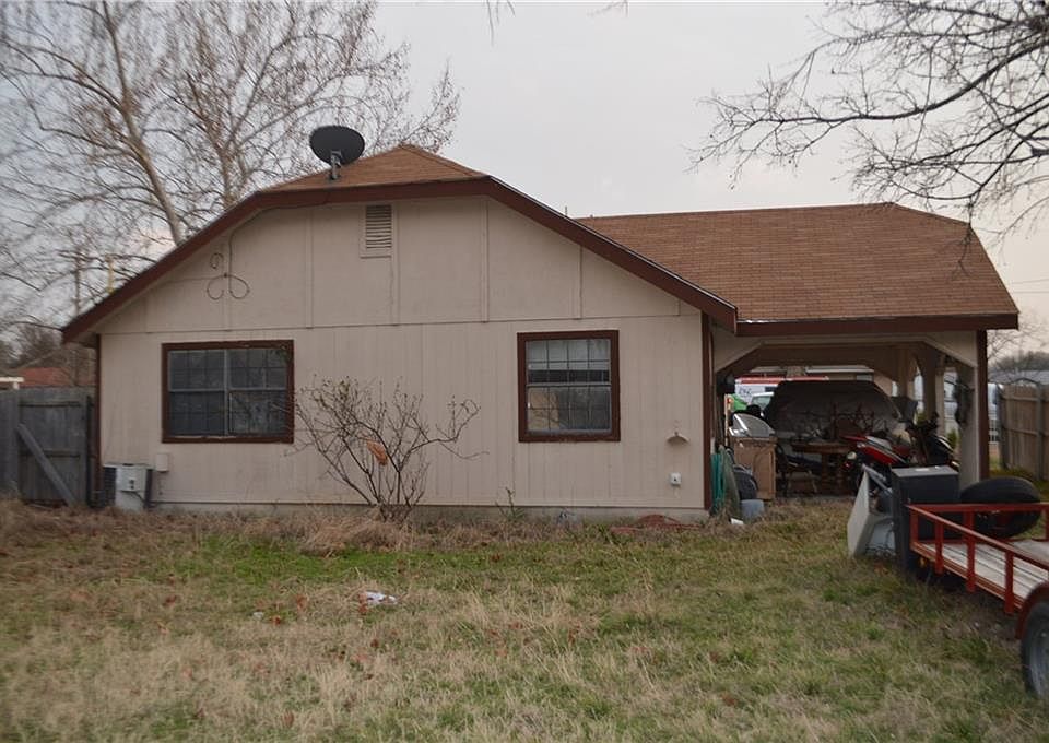 2nd image of 4521 Lakecrest Dr
