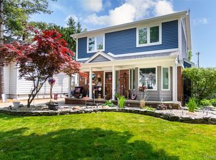 653 Chestnut St, Wyandotte, MI 48192