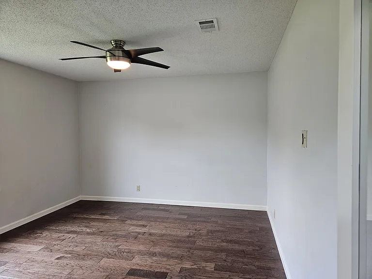 3403 Graybuck Rd — Photo 8