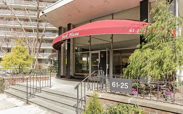 Sold by Voro, LLC | media 13