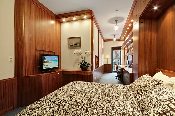 Sold by Corcoran | media 20