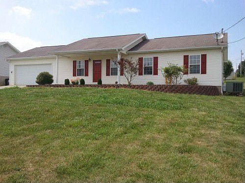 1st image of 427 Tyler Dr