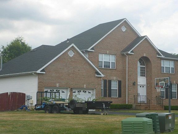 2nd image of 521 Hartshorne Ct