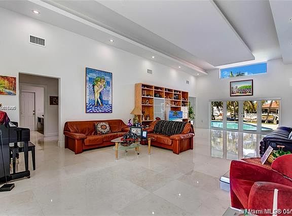 5th image of 12934 Ixora Cir