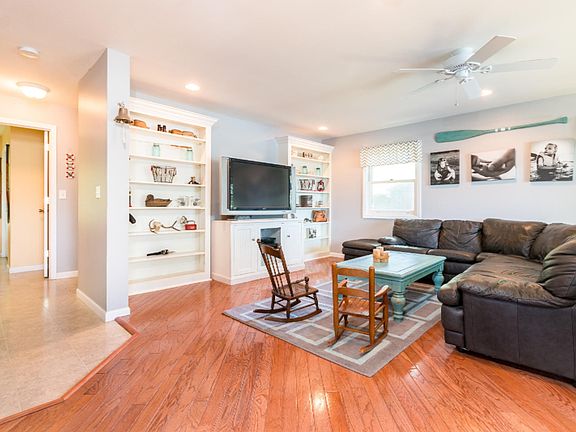 4th image of 61782 Bayshore Dr
