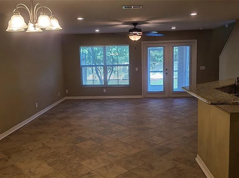 2914 Royal Tuscan Ln — Photo 9