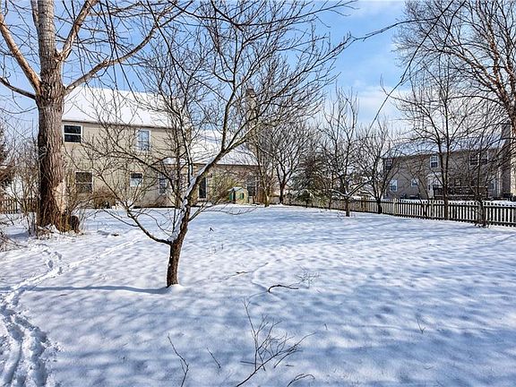 4th image of 6242 Hollingsworth Dr