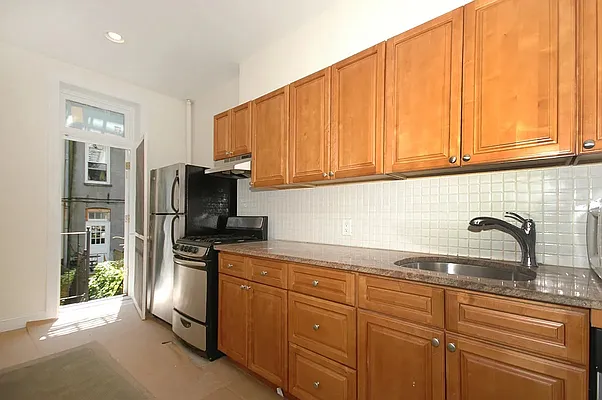 Rented by Guardian Property Management of Brooklyn LLC | media 2